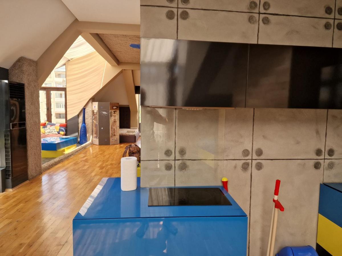 Art Penthouse Apartman Burgasz Kültér fotó